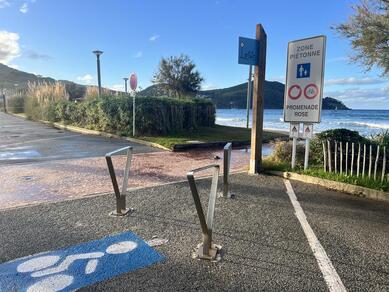 Parcheggio ciclabile della spiaggia di Les Lecques